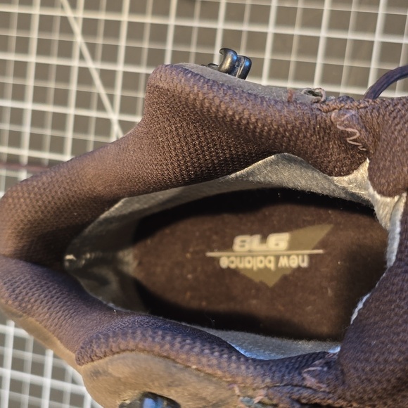 11.5 2E New Balance Hiking Boot Shoes EUC  MW978GT - Picture 11 of 12